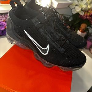 Nike Air VaporMax 2021 Women’s 9.5